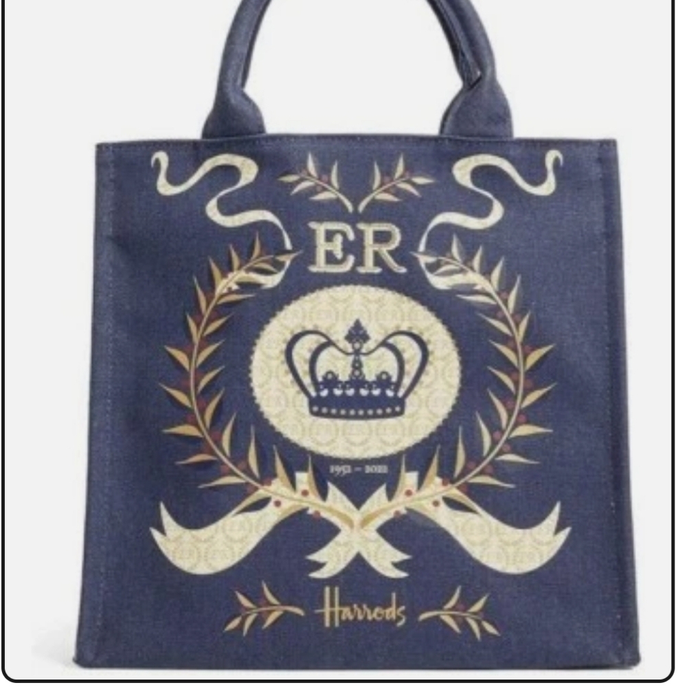 Harrods Platinum Jubilee Anniversary Bag Queen Elizabeth Navy NWT Collector's